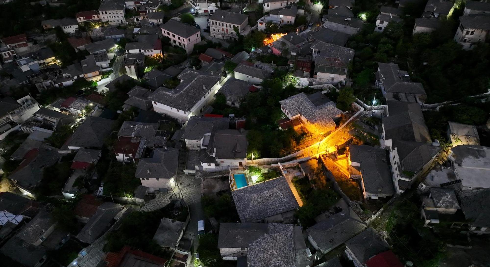 Sokaku I Te Marreve Guesthouse Gjirokaster Bagian luar foto